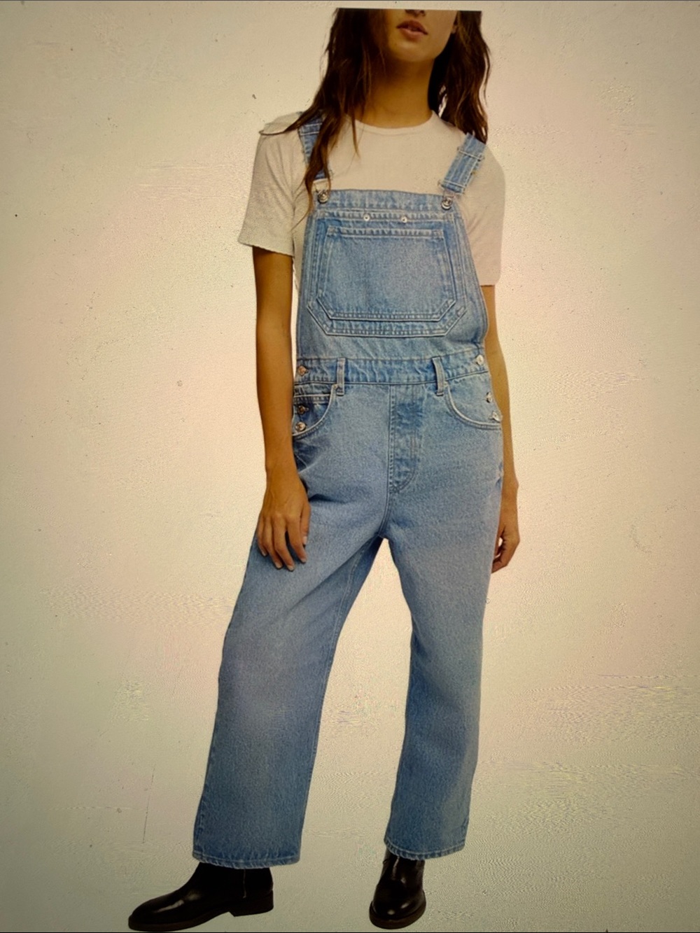 We The Free Light Blue Denim Overalls
Light Wash